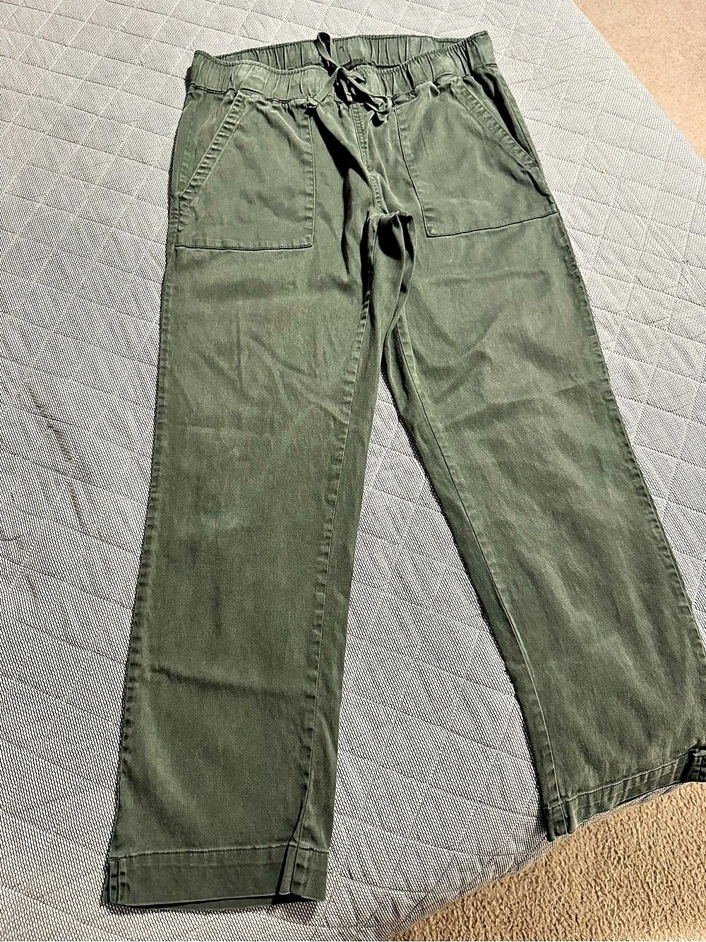 Buffalo David Bitton Women’s Green Cargo Pants Size Medium